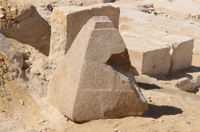 Ancient Egyptian Pyramidion Hints at Existence of Lost Chamber