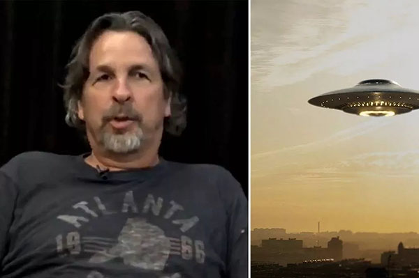 Golden Globe Winning Actor Recalls 70s UFO Encounter