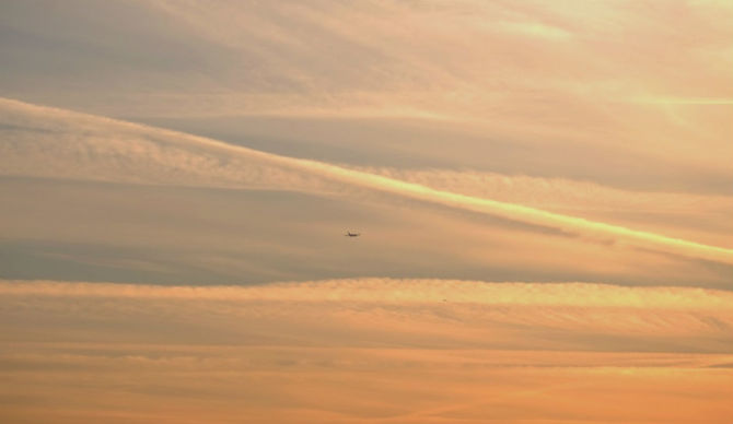 'UFO' Seen Spraying Green Substance into Atmosphere