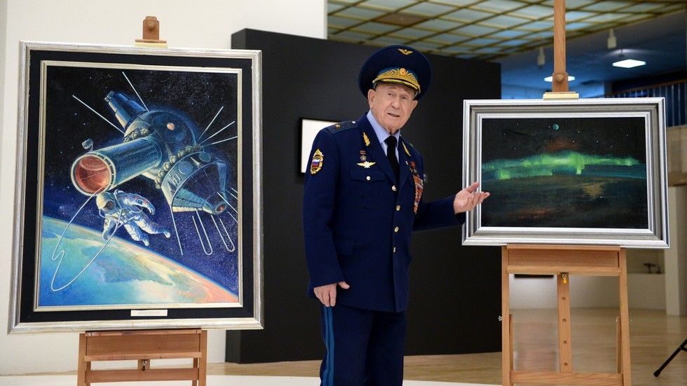 Late Cosmonaut Leaves Behind Treasure-trove of Space Paintings