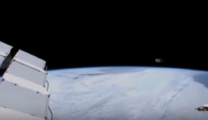 NASA Cuts Live Video (Again) as UFO Shadows ISS