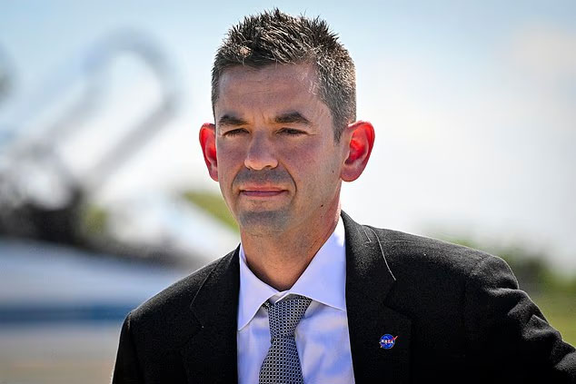 NASA Chief Estimates 90% Chance of Finding Life on Mars